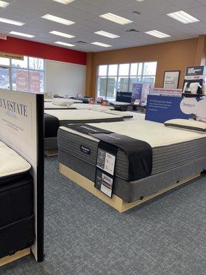 Mattress firm showroom