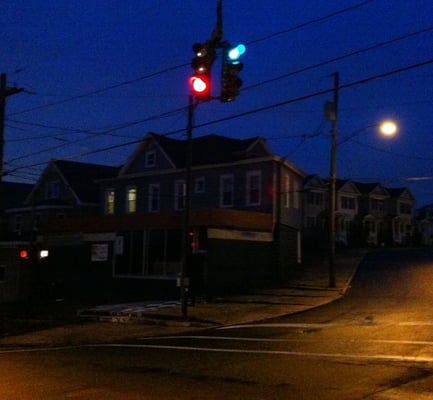 intersection of Milton Ave and Tompkins St