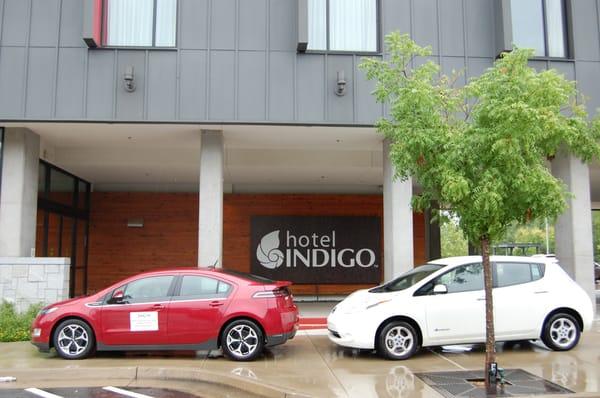 JuiceCar's electric cars are available for rent by the hour at Hotel Indigo Athens.