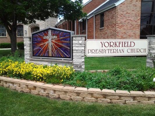 Yorkfield Presbyterian Church
 1099 South York Road
 Elmhurst, IL 60126
 (630) 833-6600   www.eypc.org