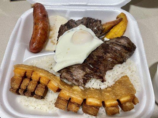 Bandeja Paisa con Carne Asada