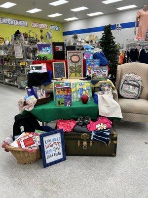 Display at the Clinton Goodwill