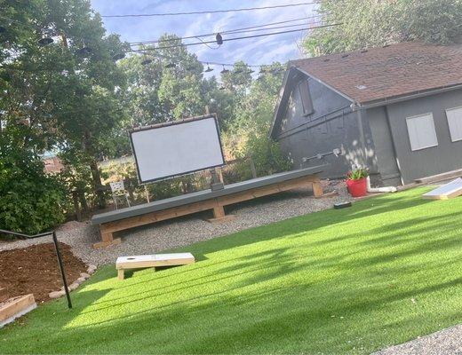 Outdoor movie stage/screen