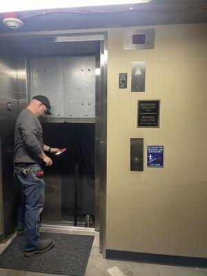 Elevator mechanic