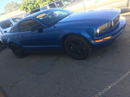 2008 Ford Mustang 98 k salvage tittle. V 6