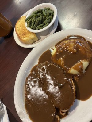 Meatloaf with green beans mashed potatoes bread