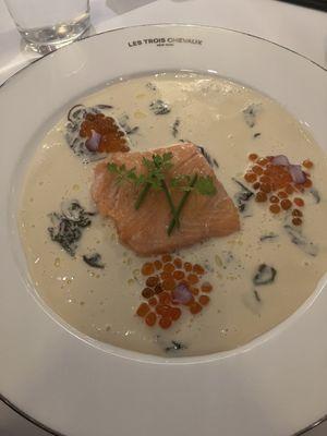 King salmon with sorrel sauce