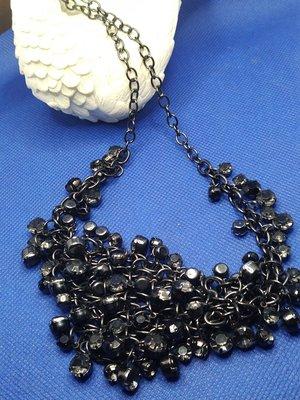 Black setting rhinestone necklace