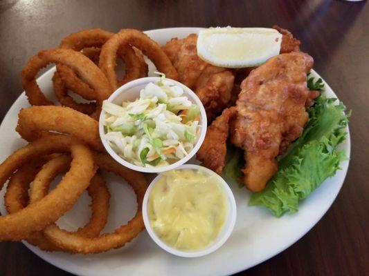 Fish n' chips ( I opted for onion rings.)