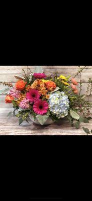 Garden style arrangement that we love to do!