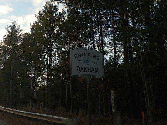 Entering Oakham from Rutland, Massachusetts