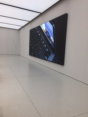 Apple Store of Dedham -- Legacy Place : 950 Providence Highway, Dedham          Interior