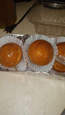 Caramel cupcakes