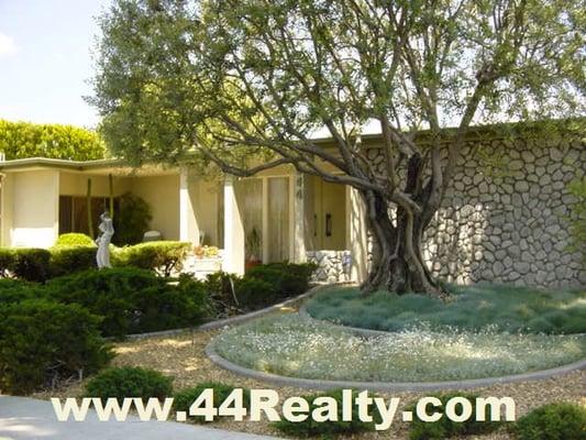 44Realty Corporation
1425 W Foothill Blvd #237
Upland CA 91786
(909) 945-3662
www.44Realty.com