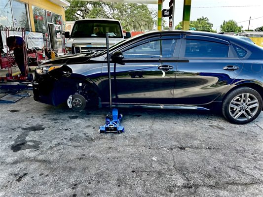 Vehicles, other side of the tire being repaired