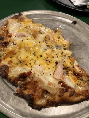 Barbecue chicken and onion pizza