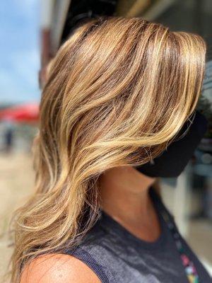 Gorgeous ash and golden highlights!