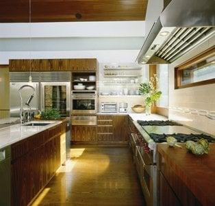 SUPERIOR WOODCRAFT CUSTOM MADE CABINETRY