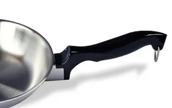 Sauté pan