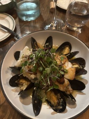 Seared cod with mussels