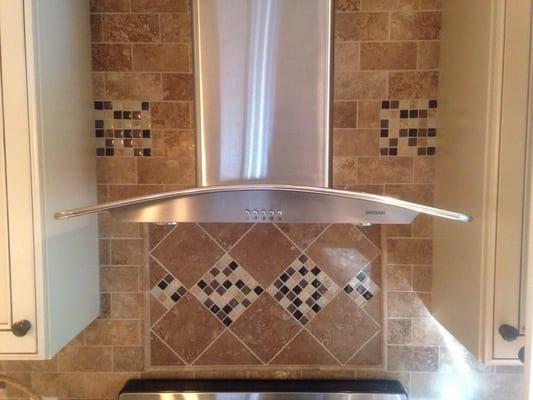 Tile backsplash and custom hood