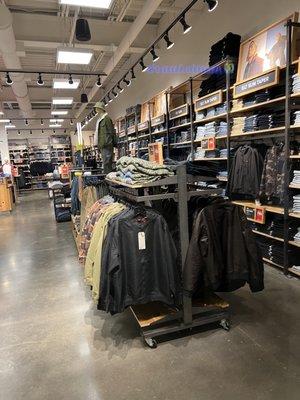 TUMI Outlet Store - Clarksburg