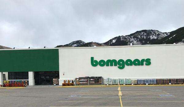 Bomgaars