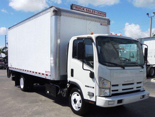 18ft box truck! 
seeking for a  dedicated driver.