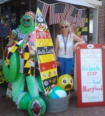 The Grinch in his Maryland summer apparel ready for the beach !!