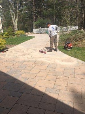 Polymeric sand