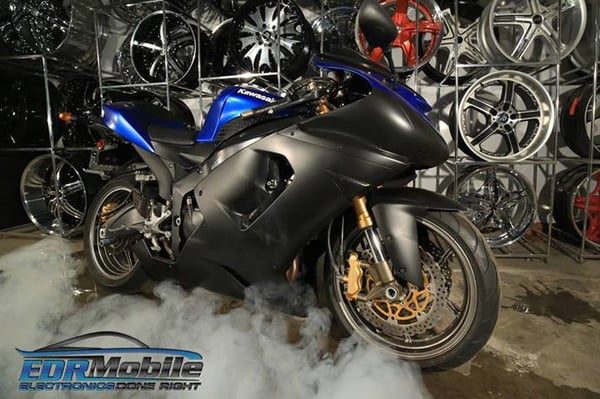 2004 Kawasaki 636 two tone dip, Matte Black lower half, and Matte Cleared factory Kawisaki blue.