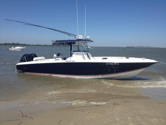 32' Fountain Tournament Rigged Center Console