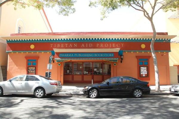 The storefront of the Dharma Publishing Bookstore, which resides in the front of the Tibetan Aid Project building in Berkeley.