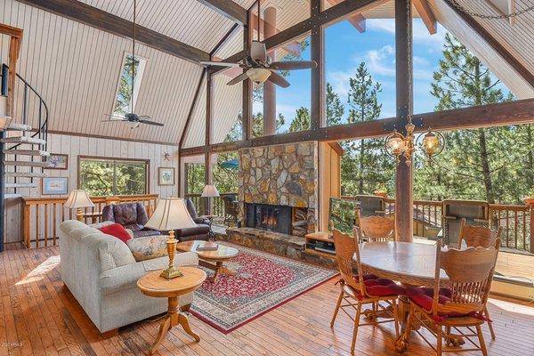 Gorgeous cabin in Northern, AZ.