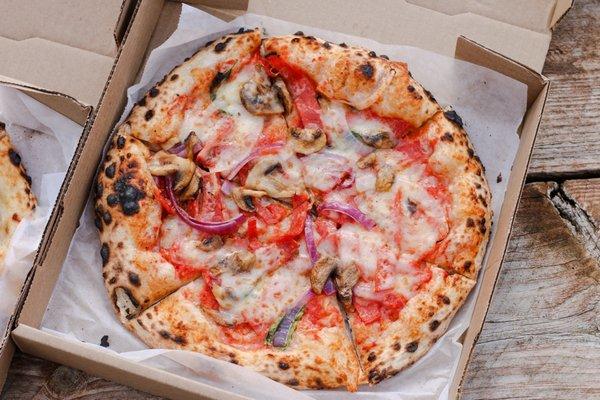 Neapolitan BYO Pizza: Tomato Sauce Base, Mozzarella Cheese, Red Onion, Mushrooms, Pepperoni