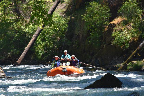 North Umpqua River between Horseshoe Bend and Gravel Bin take out