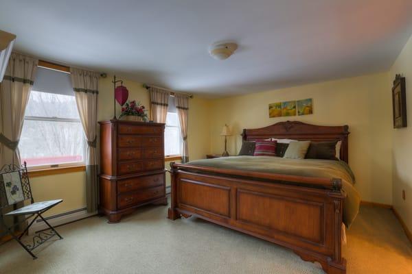 Yagna Inn Cottage Suite Bed Room