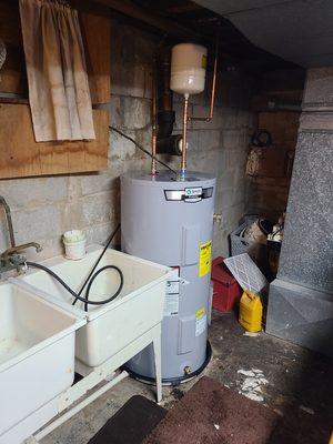 New electric water heater install