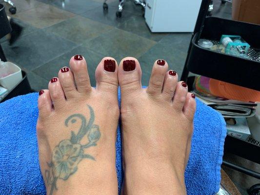 Very friendly service, I love how my eyebrows, and toes look. Thank you so much!