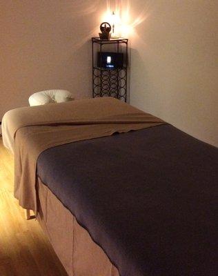 Treatment room at 3166 N Lincoln Ave