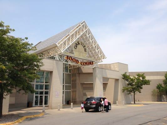 Food court entrance