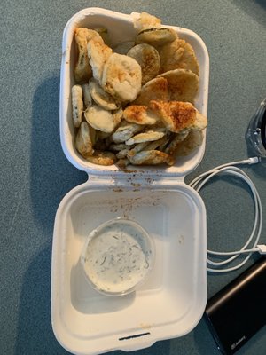 Fried pickles with ranch dipping sauce