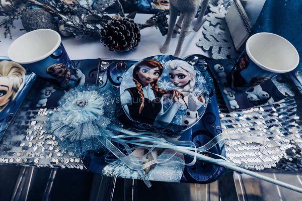 Frozen kids table decor