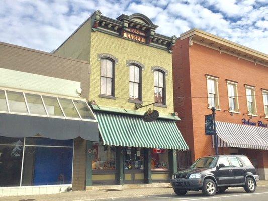 Kaiser's Tobacco Store