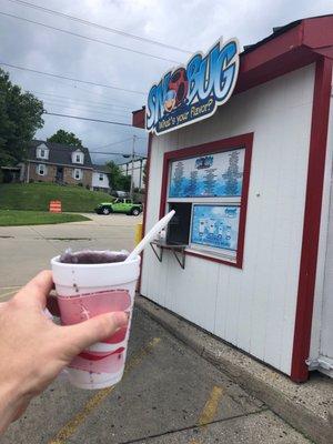 I loved this place growing up!!  Good snowcones :)