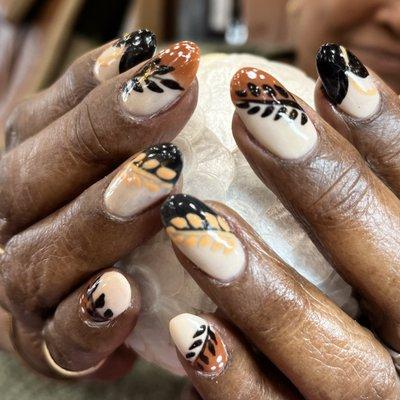 Hand draw nails arts