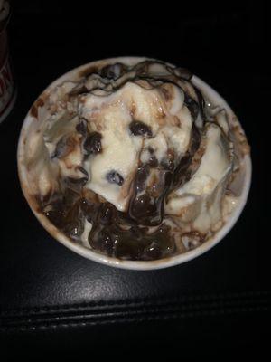 Ice cream (sweet cream and chocolate, chocolate chips, brownie, cookie dough, cake)