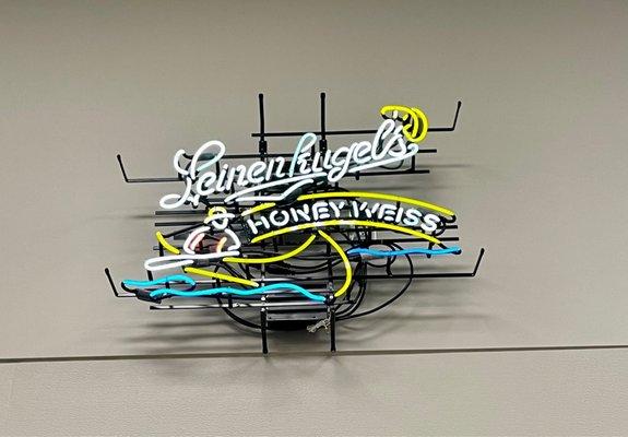 Leinenkugel Honeyweiss Neon Sign