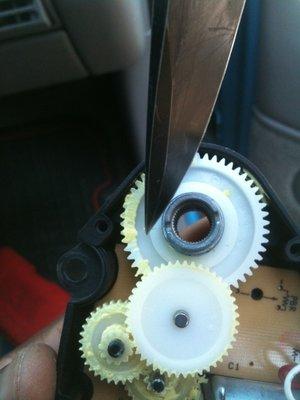 JMAC found a clicking blend door actuator. The plastic gears were cracked.