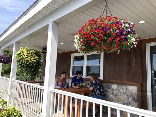 Beautiful outside porch to sit and enjoy some great pizza next to Oswego University